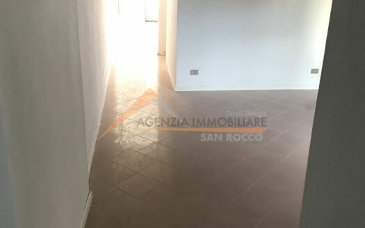 LN050 – Negozio in affitto nel Borgo San Rocco