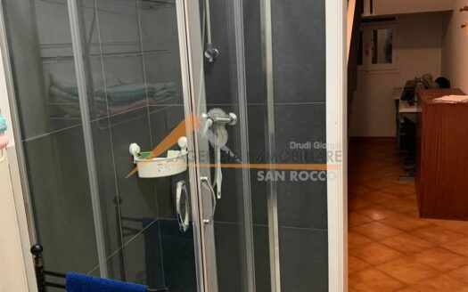 C-109 – Bellissima casa indipendente su lotto di terreno di 1.000 mq