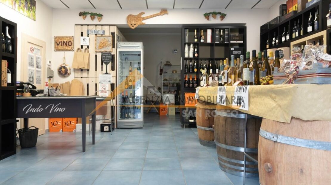 Foto - Negozio in vendita in zona Borgo San Rocco