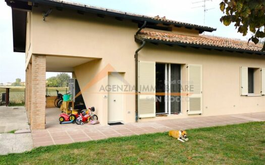 C-112 – Rifinitissima villa in Classe A4