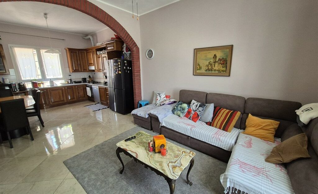 Foto - Casa indipendente  completamente ristrutturata